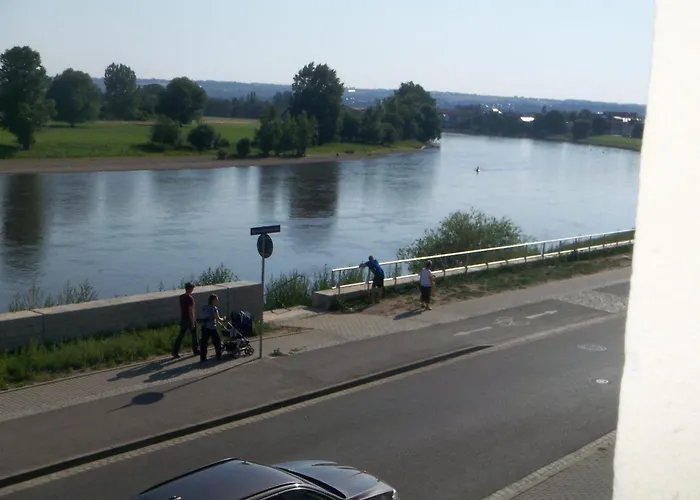 Ambiente-an-der-elbe-wohnung-og Apartament